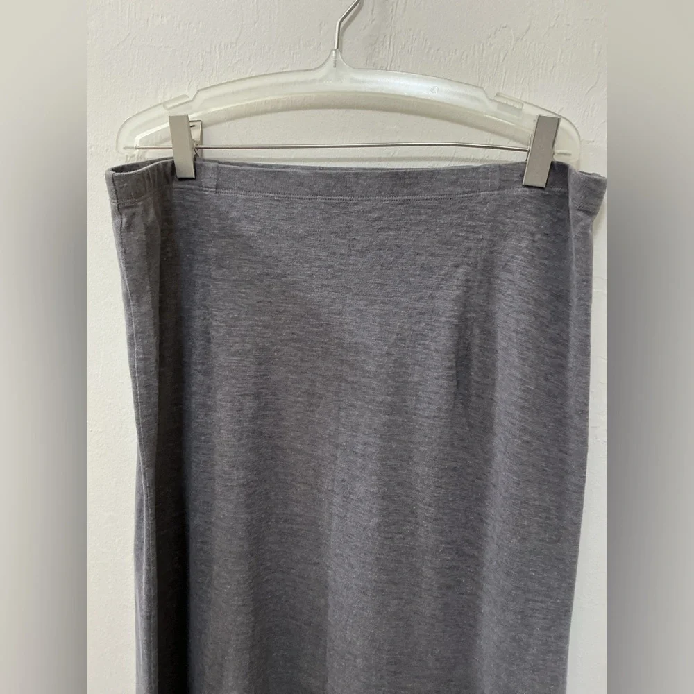 Eileen Fisher pull up skirt in grey size small 55% hemp and 45% organic cotton - Picture 2 of 5